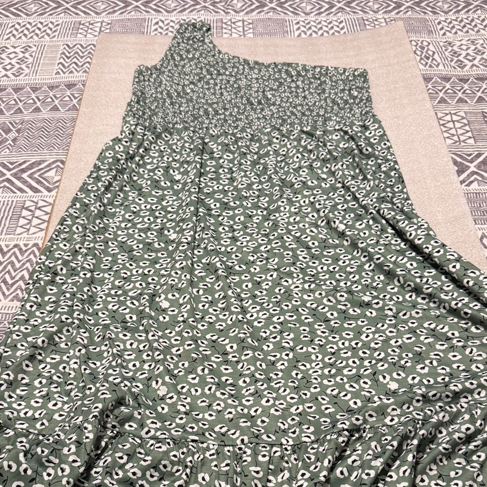 Green One-Shoulder Dress